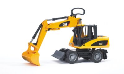 CAT kolový bagr - Bruder 2445