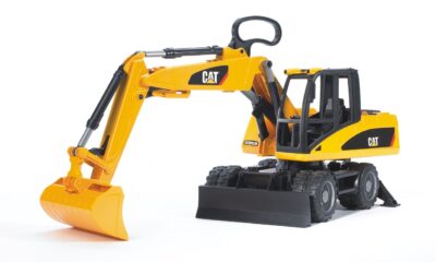 CAT kolový bagr - Bruder 2445