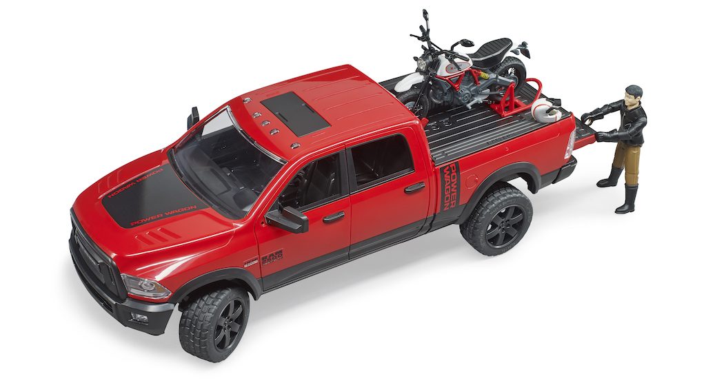 RAM 2500 s motorkou Ducati a řidičem - Bruder 02502 6 RAM 2500 s motorkou Ducati a řidičem - Bruder 02502 - Obrázek 6