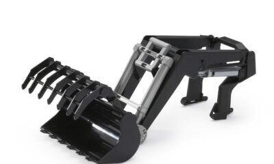 Přední nakladač k traktorům řady 3000 Bruder 03333