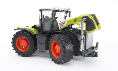 bruder traktor 03015