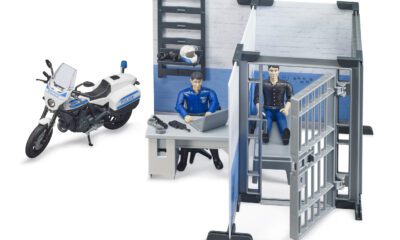 bworld Policejní stanice s motorkou a figurkami – Bruder 62732