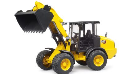 Bruder 2485 Kolový nakladač CAT