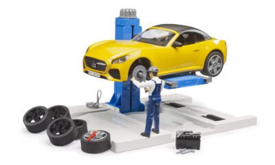 bworld autoservis s mechanikem a roadsterem - Bruder 62112