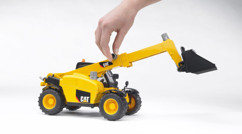 Teleskopický manipulátor CAT - Bruder 02141 - Obrázek 5