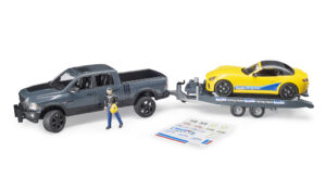 RAM 2500 a závodní roadster Bruder 2504