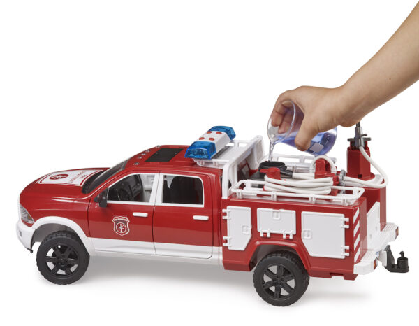 Hasičské auto RAM 2500 - Bruder 02544 - Obrázek 7
