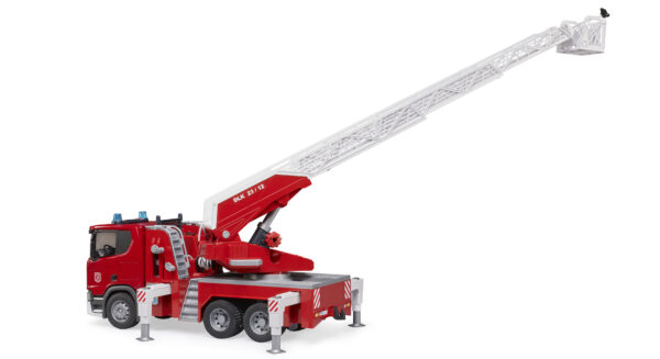 Hasičské auto s jeřábem Scania Super 560R - Bruder 03591 - Obrázek 8