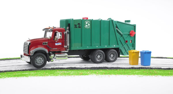 Popelářské auto MACK Granite - Bruder 02812 - Obrázek 2