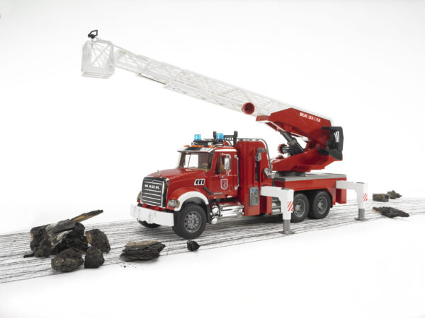 Hasičské auto MACK Granite - Bruder 02821 - Obrázek 8