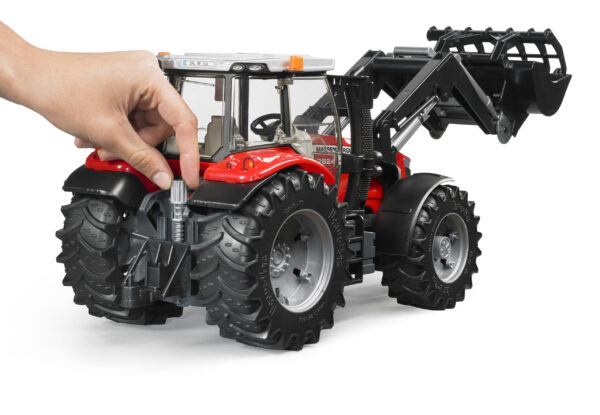 Traktor Massey Ferguson 7624 s nakladačem - Bruder 03047 - Obrázek 7