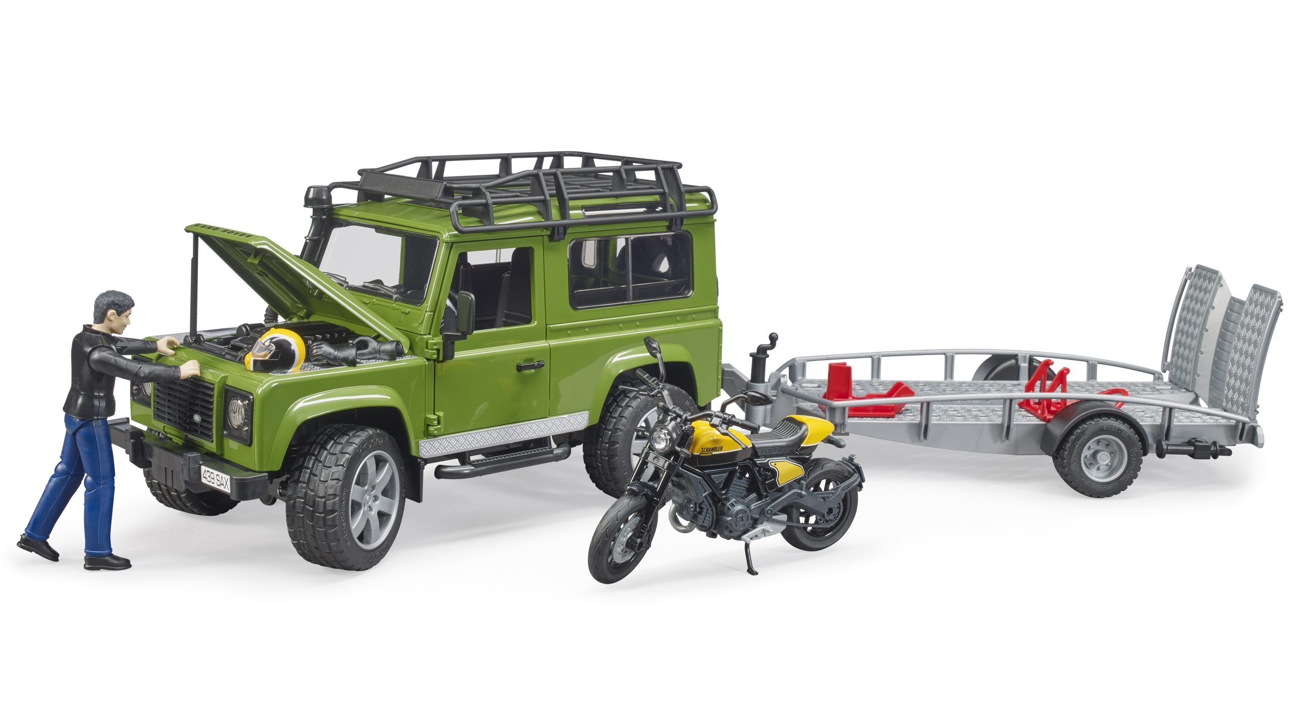 Land Rover Defender s motorkou - Bruder 02589 4 Land Rover Defender s motorkou - Bruder 02589 - Obrázek 4