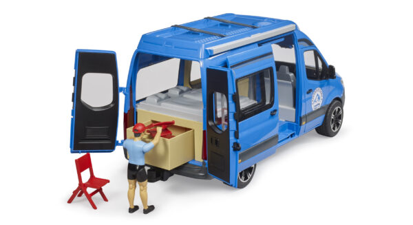 Kempingový MB Sprinter s řidičem a příslušenstvím - Bruder 02684 - Obrázek 6