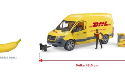 Nákladní auto DHL MB Sprinter - Bruder 02671 — skutečná velikost 43,5 × 16,3 × 18,5 cm, porovnání s banánem