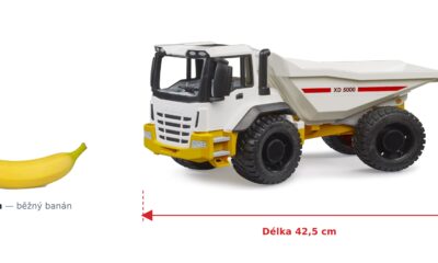 Sklápěč dumper XD 5000 - Bruder 03420 — skutečná velikost 42,5 × 17,5 × 20,4 cm, porovnání s banánem