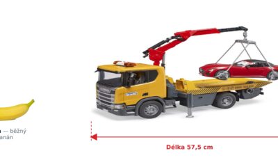 Odtahovka Scania Super 560R s automobilem - Bruder 03552 — skutečná velikost 57,5 × 18,5 × 28 cm, porovnání s banánem