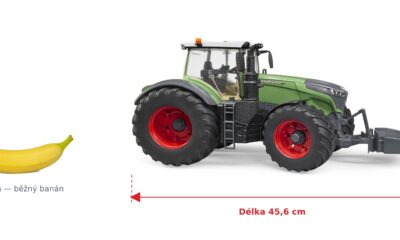 Traktor Fendt Vario 1050 - Bruder 04040 — skutečná velikost 45,6 × 19,8 × 22,5 cm, porovnání s banánem