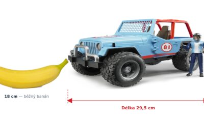 Závodní cross country Jeep s řidičem - Bruder 02541 — skutečná velikost 29,5 × 15 × 15 cm, porovnání s banánem