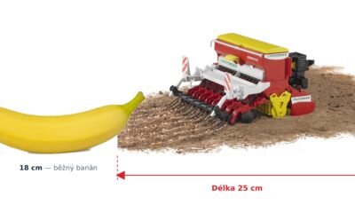 Secí stroj Pöttinger Vitasem 302 - Bruder 02347 — skutečná velikost 25 × 20 × 12,5 cm, porovnání s banánem