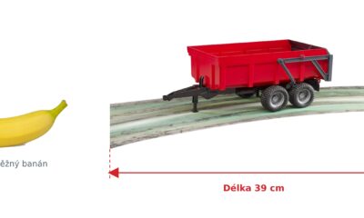 Sklápěcí přívěs s automatickou zadní stěnou - Bruder 02211 — skutečná velikost 39 × 17 × 14,5 cm, porovnání s banánem