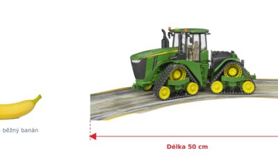 Pásový traktor John Deere 9620RX - Bruder 04055 — skutečná velikost 50 × 19 × 23,5 cm, porovnání s banánem